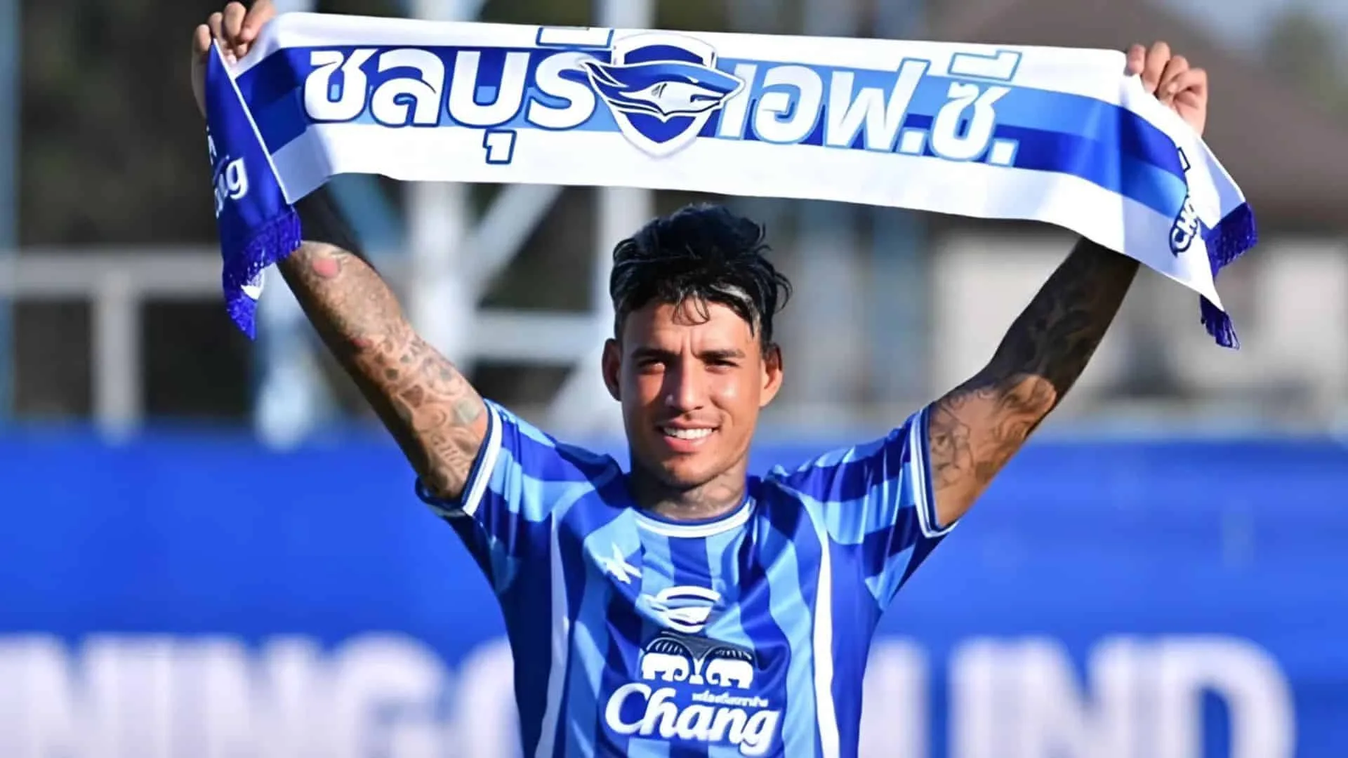 วานเดอร์ หลุยส์ ย้ายร่วมทัพ ชลบุรี เอฟซี ลุ้นเลื่อนชั้นในเลกสอง