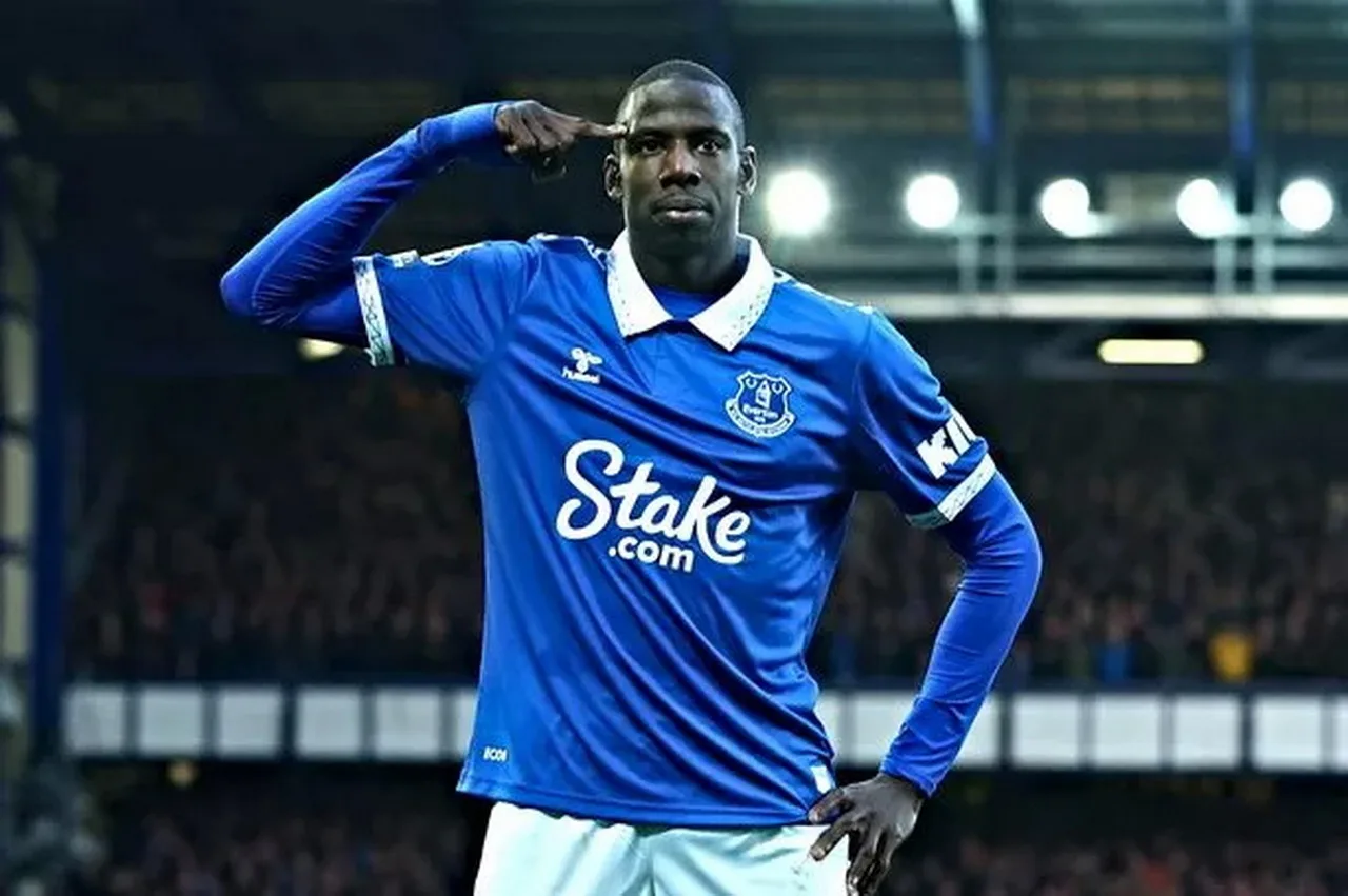 ประวัติ อับดูลาย ดูคูเร่ (Abdoulaye Doucouré)