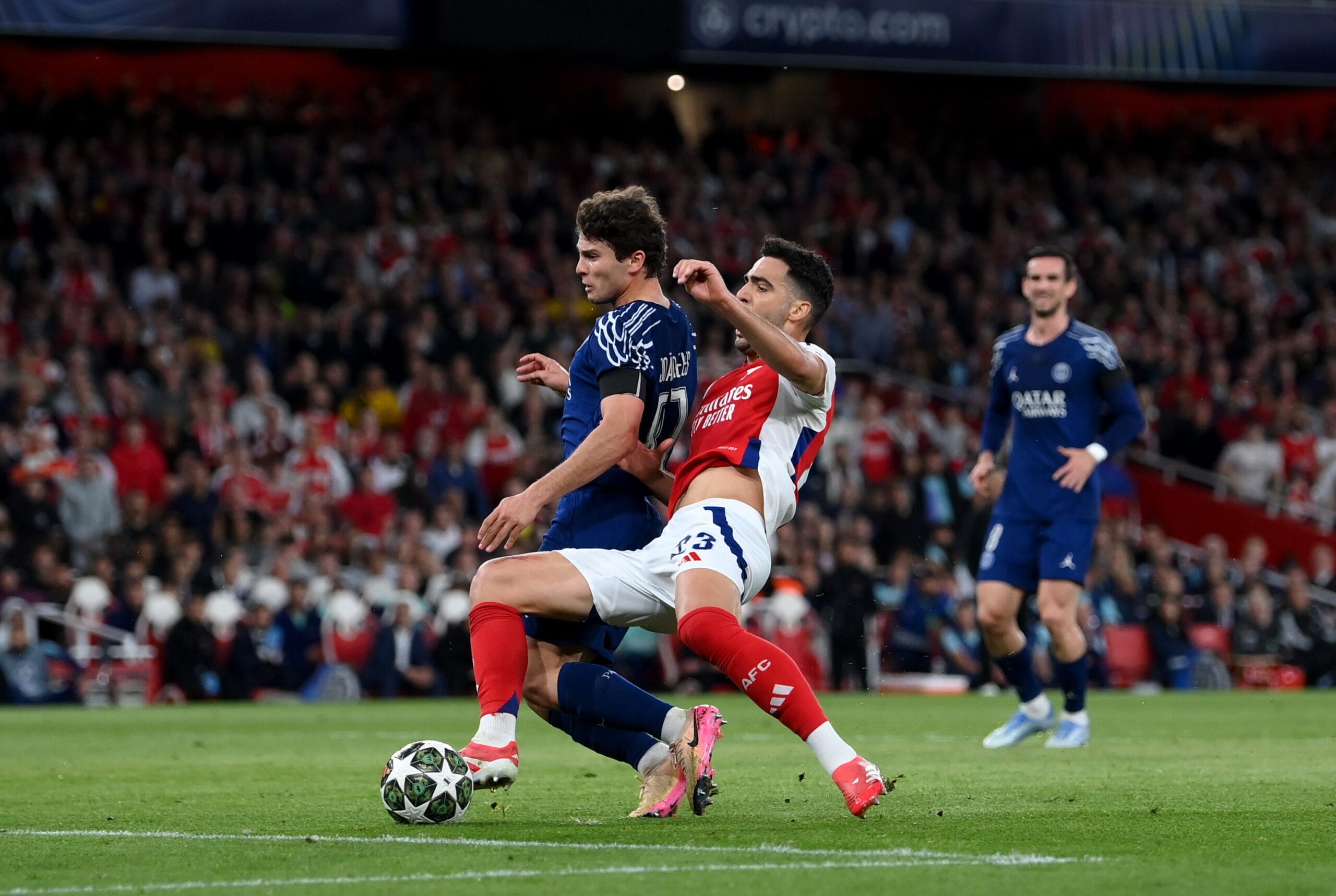 อาร์เซน่อล 0-1 เปแอสเช: เดมเบเล่พาปารีสบุกตุนความได้เปรียบ
