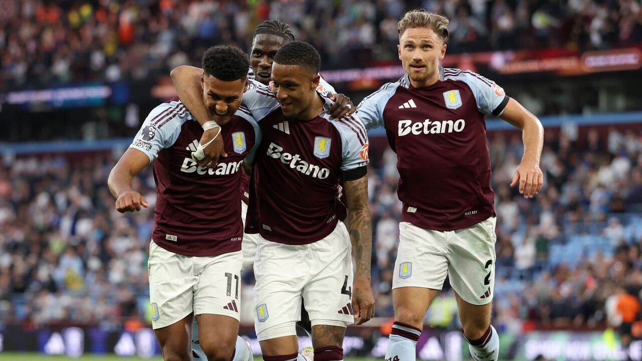 แอสตัน วิลล่า เปิดบ้านอัดสเปอร์ส 2-0 ยังมีลุ้นท็อปโฟร์