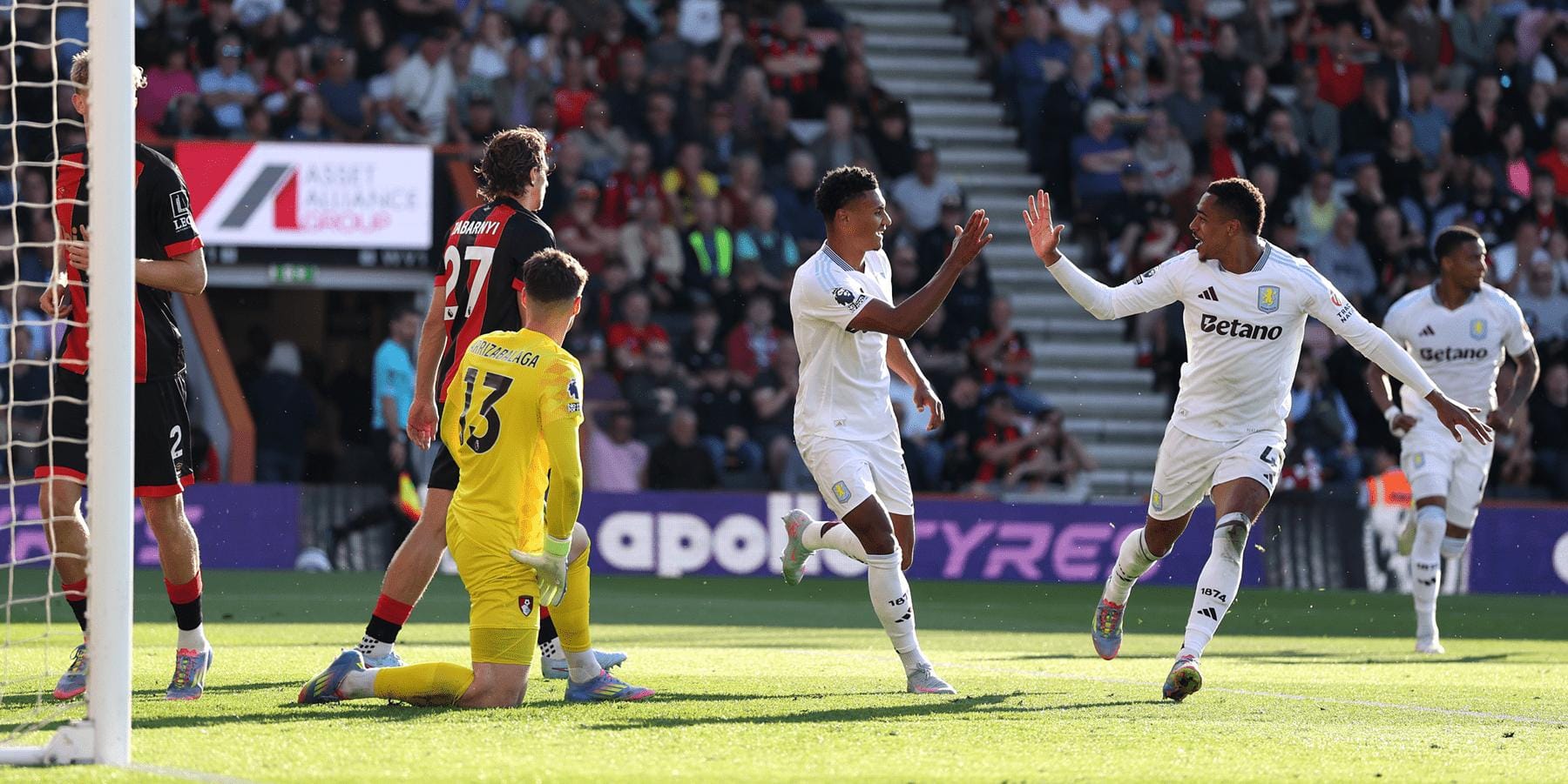 วัตกิ้นส์ยิงประตูชัย! วิลล่าบุกเฉือนบอร์นมัธ 1-0