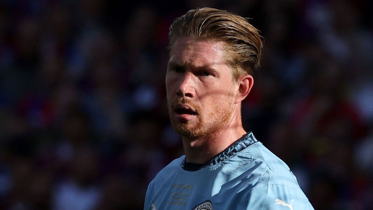 นาโปลีเลื่อนตรวจร่างกาย เดอ บรอยน์ เหตุเอกสารยังไม่พร้อม