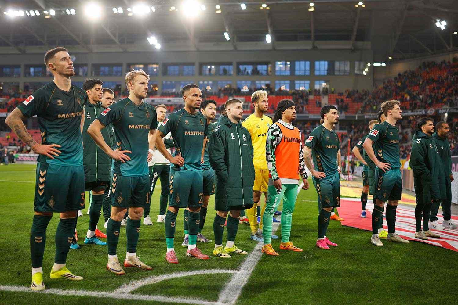 เบรเมน ยกเลิกทัวร์สหรัฐฯ เหตุไม่สงบ-กังวลนโยบายผู้อพยพ